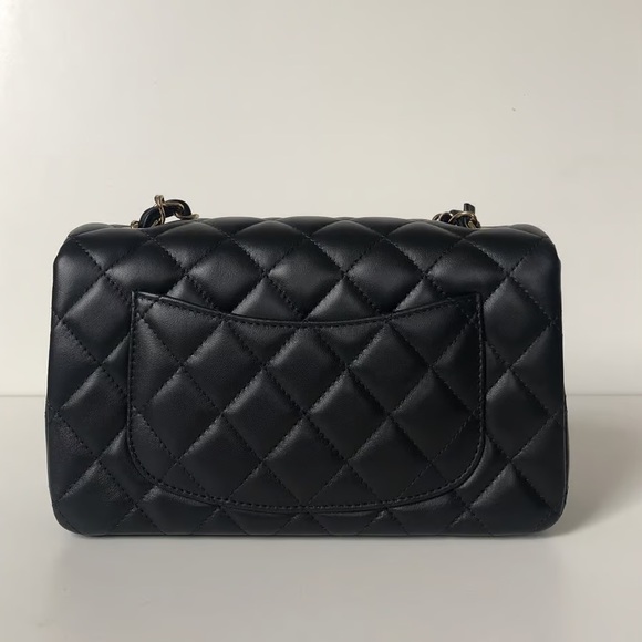 Chanel Classic Flap - Picture 5 of 9